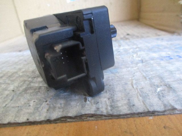 Motor da comporta da sofagem OPEL Zafira A (F75_)