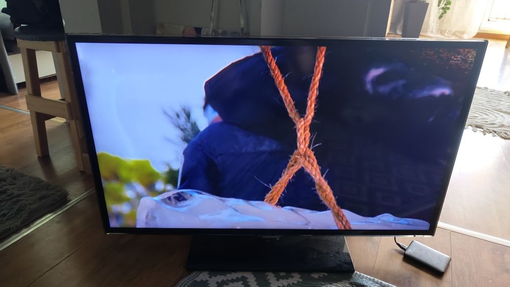 Tv Samsung 40 cali z pilotem