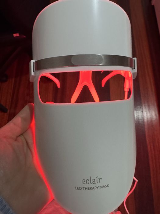 Máscara LED Eclair Therapy Mask - Cuidado Facial K-Beauty