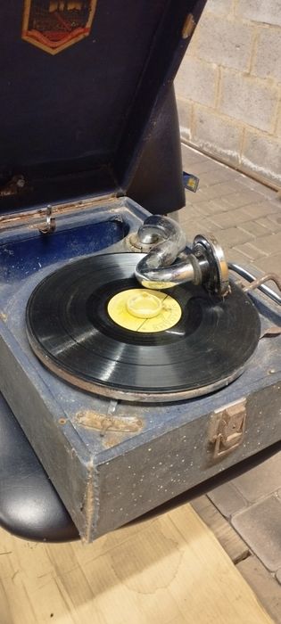 Продам патефон!!!