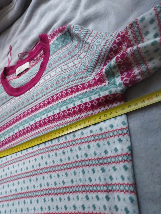 Sweter kolorowy 40