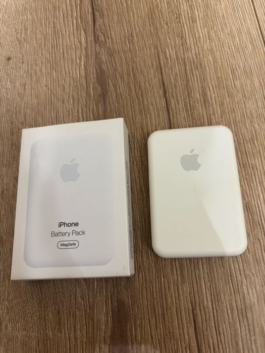Iphone battery pack