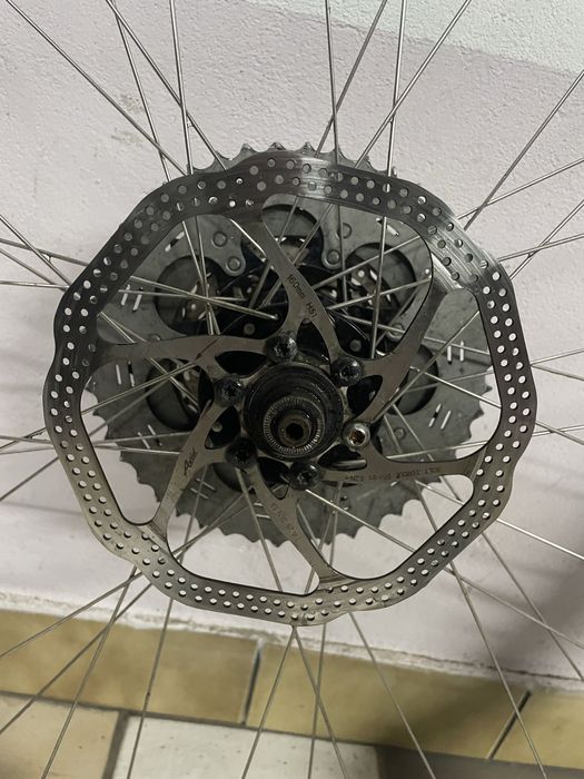 Koło rowerowe alexrims piasta novatec