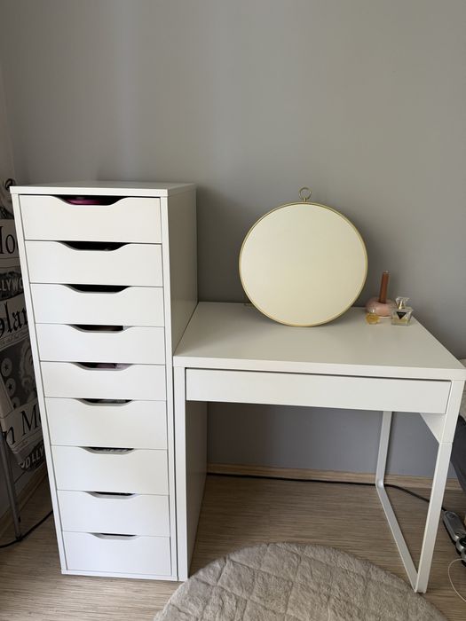 IKEA komoda z szufladami słupek i małe biurko toaletka białe
