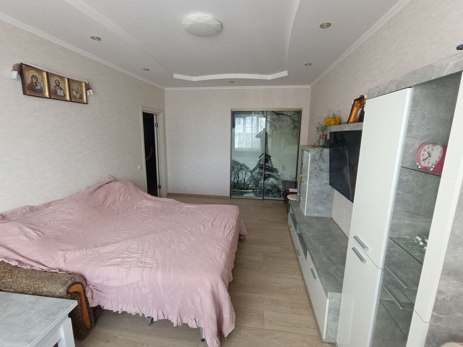 Продам 2 кімн. ЖК Лісовий квартал , вул. Київська, 245