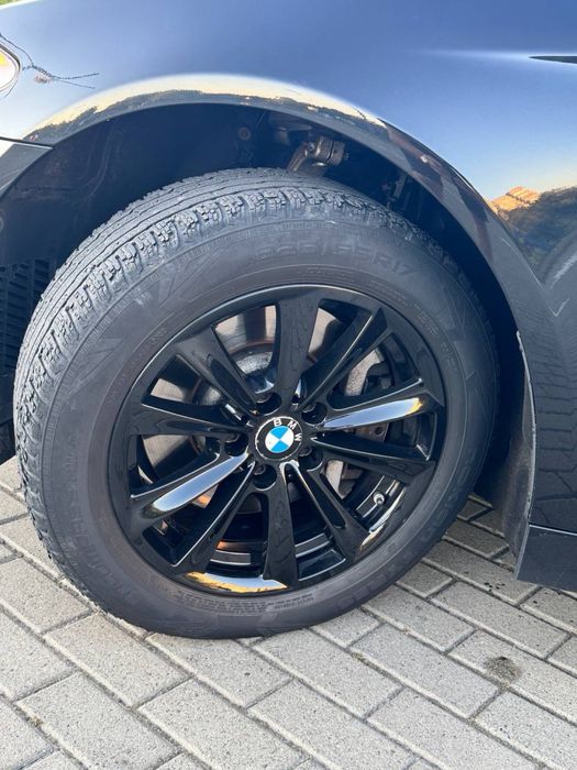 BMW525d Автомобіль
