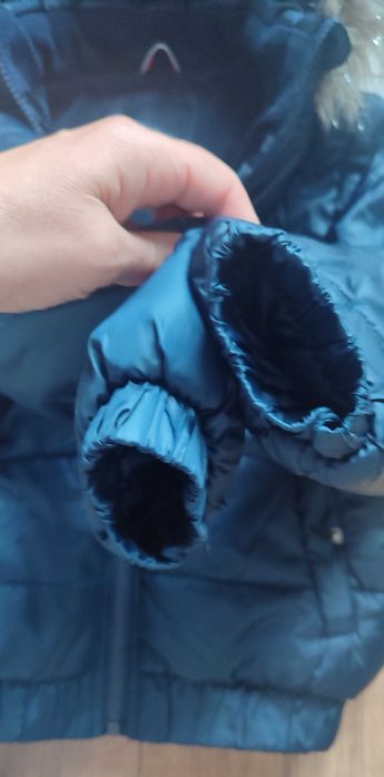 Продам курточку на дівчинку 5/6 років, Tommy Hilfiger.