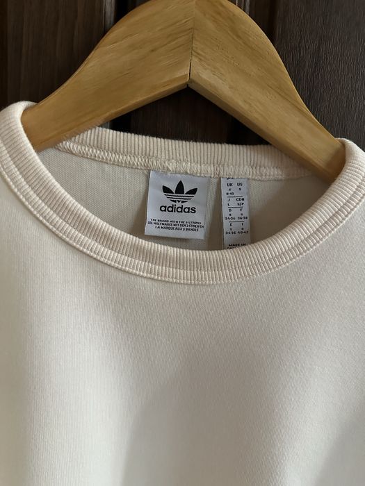 Adidas Adicolor Neuclassics Tee оригінал | жіноча футболка | розмір S | стан майже новий