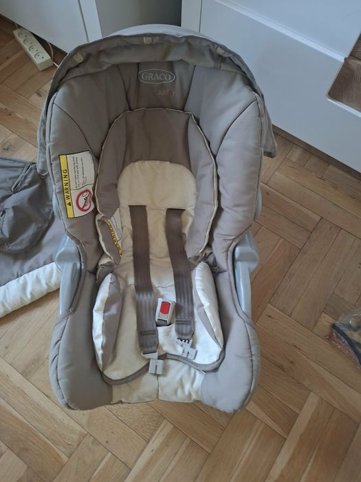 Sprzedam fotelik nosidelko Graco