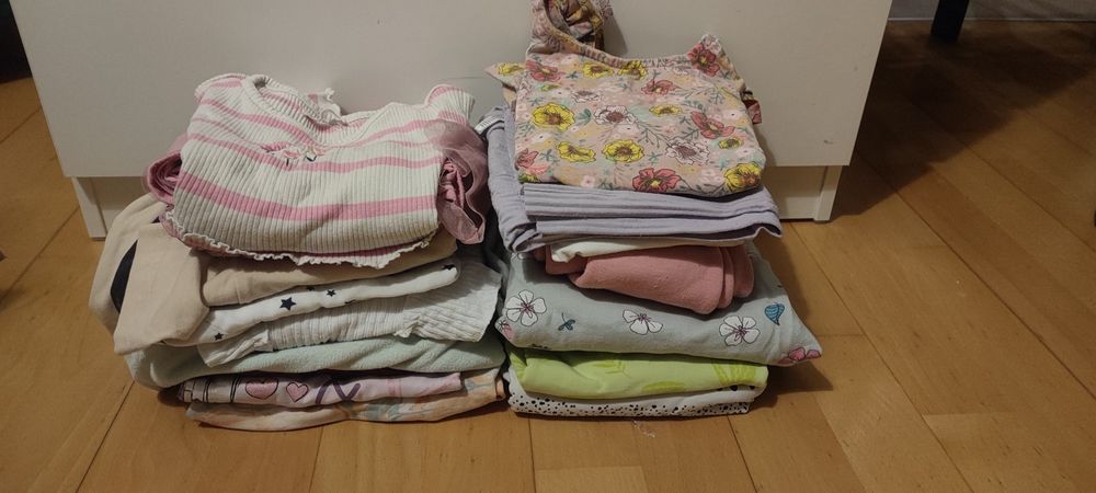 Zestaw ubranek dla dziewczynki rozmiar 122