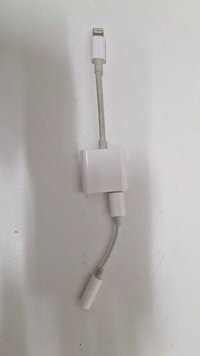 1 Cabo Adaptador Goeik para iPhone + 1 Adaptador Apple USB-C