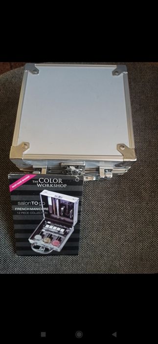Zestaw do manicure francuskiego french manicure