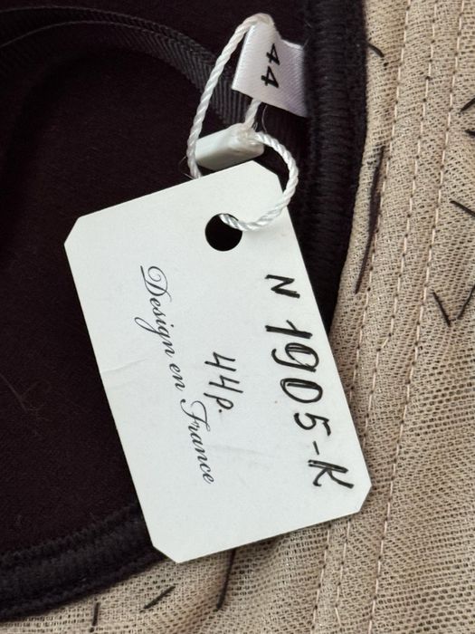 Продам стильний дуже красивий корсет, ручна вишивка