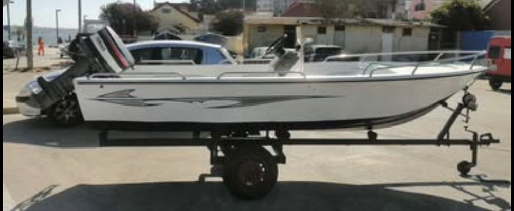 Barco 4,50mt Yamaha 30hp + Atrelado
