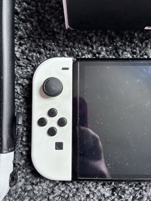 Consola Nintendo Switch Oled + 2 Jogos