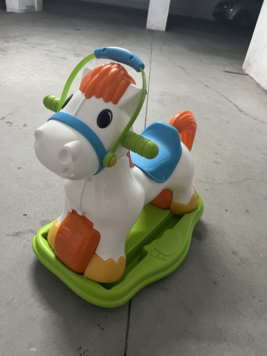 Cavalo de brincar Pony Feber (Famosa)