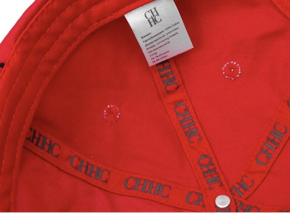 Cap carolina herrera com dustbag