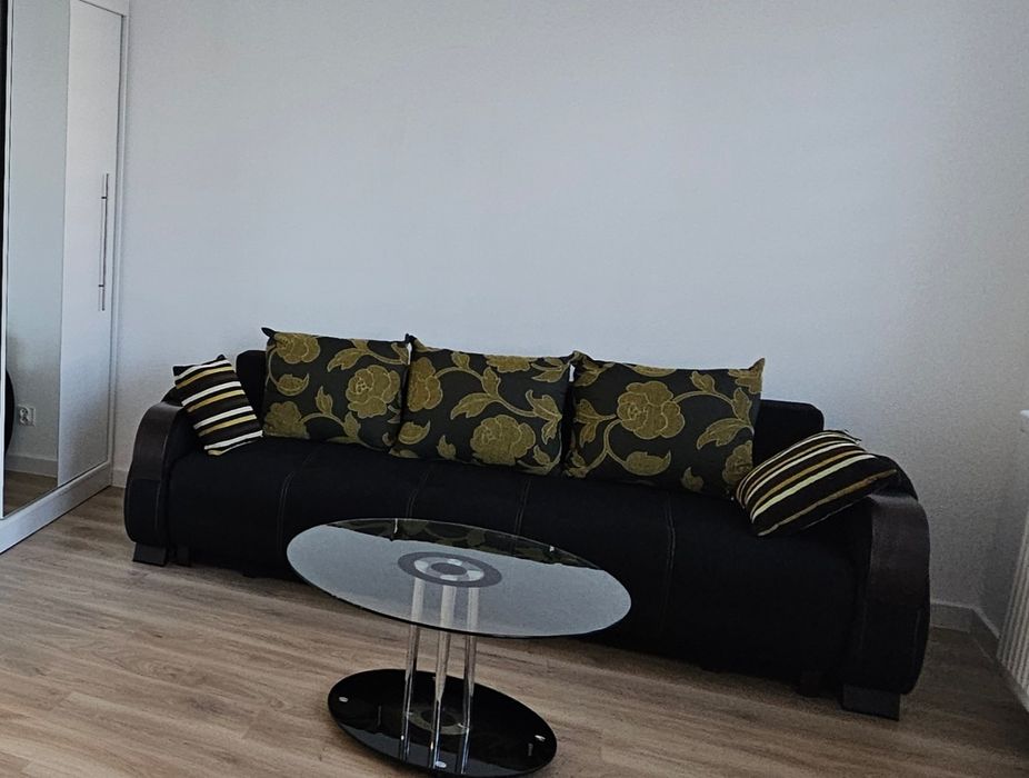 Sofa z funkcją spania i pojemnikiem na pościel Rzeszów