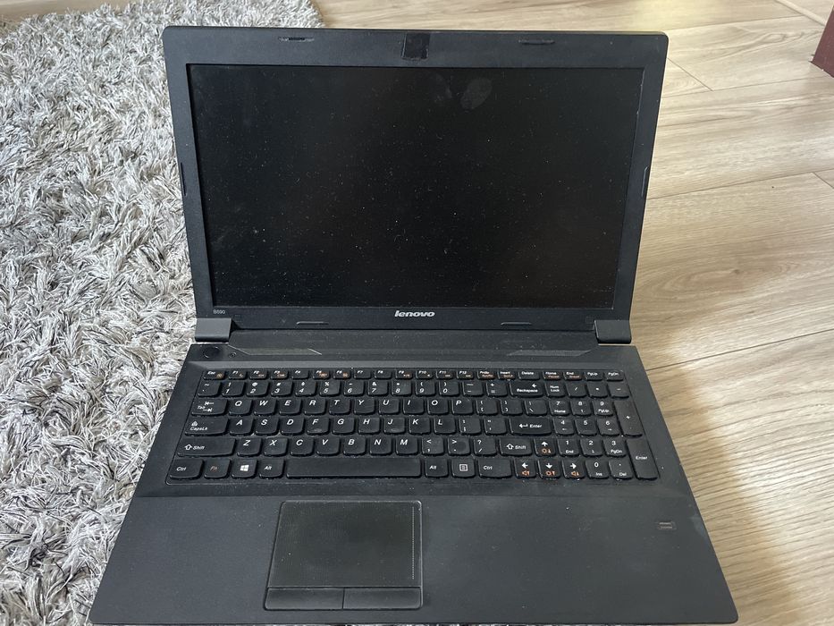 Laptop Lenovo (uszkodzony)