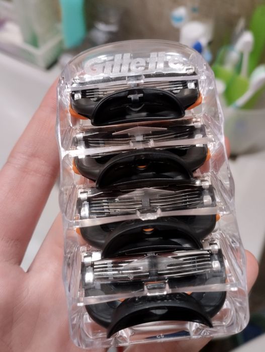 змінні картриджі для гоління Gillette fusion 5. 4шт