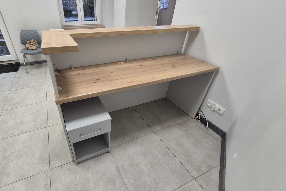 Lada recepcyjna z kontenerem, Egger, stan b. dobry