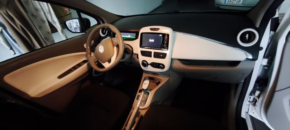 Renault Zoe com baterias próprias