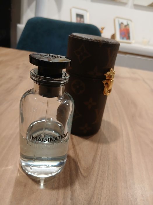 Bolsa e perfume da  Louis Vuitton! Perfume esta a meio