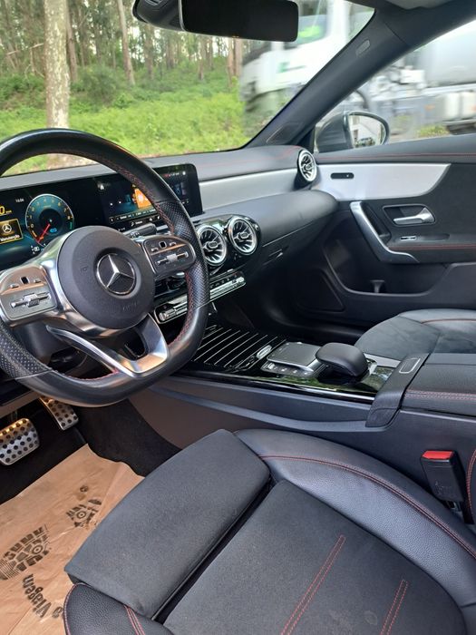 Mercedes CLA AMG 250 híbrido plug-in  de 218cv