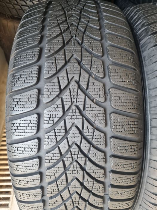 225/50R17 Dunlop SP Winter Sport 4D.