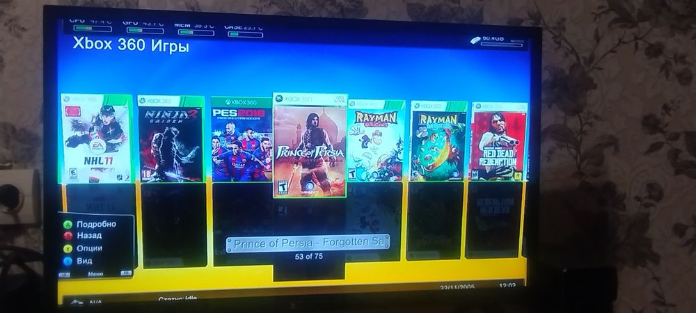 Продам х бокс 360 на 512 гіг з прошивкою FREBOOT два джойстика