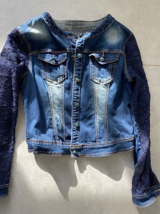 Kurtka jeansowa z kryształkami