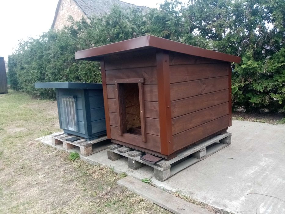 Buda nowa ocieplona dla psa