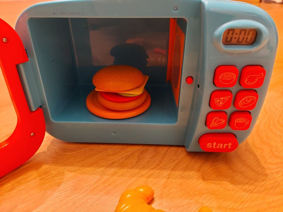 Kuchenka mikrofalowa Toys "R" Us