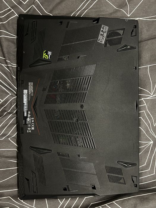 Laptop MSI GL73 - 16GB RAM - Gtx 1660Ti - i7-8750H - 1.26 TB
