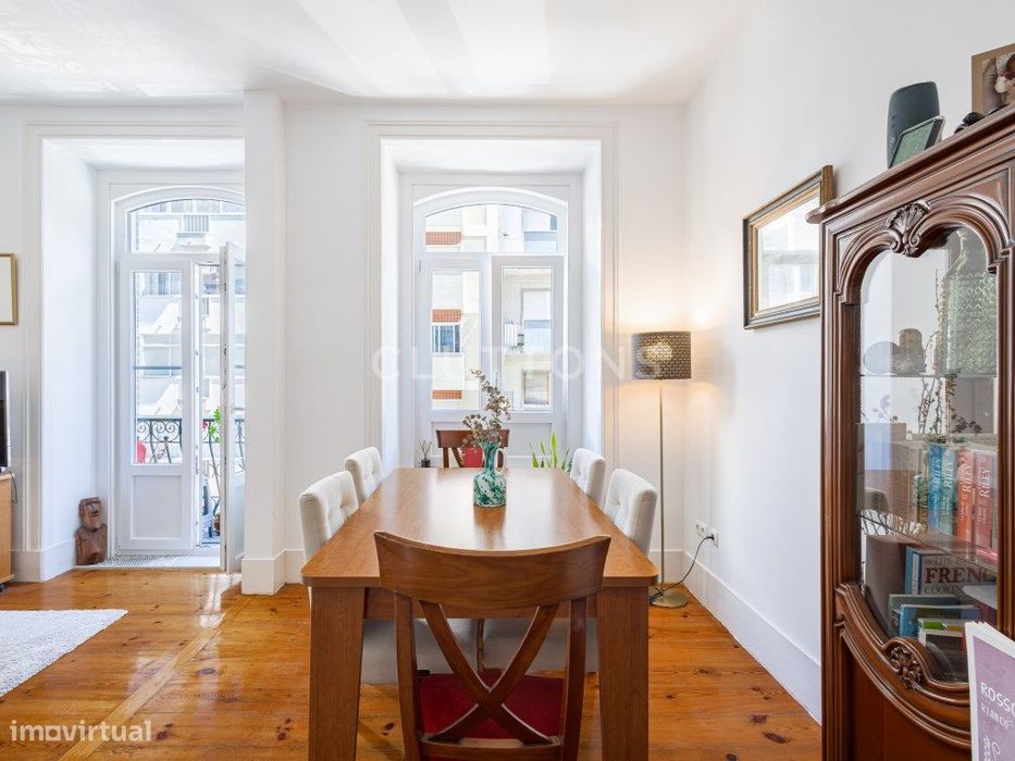 Venda Apartamento T3 , 112 m2 Renovado Varanda, Estefânia - Lisboa