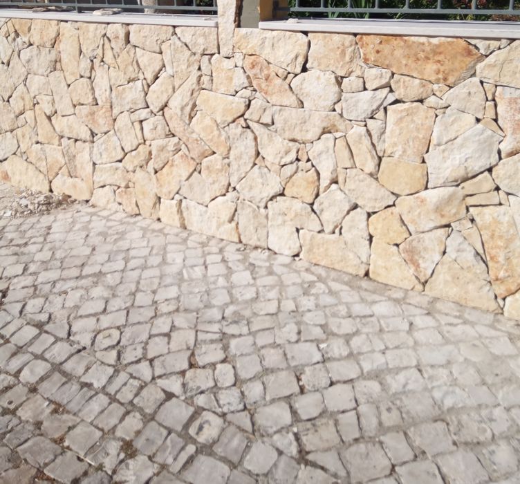 Serviços de remodelação, construcao e outros servi