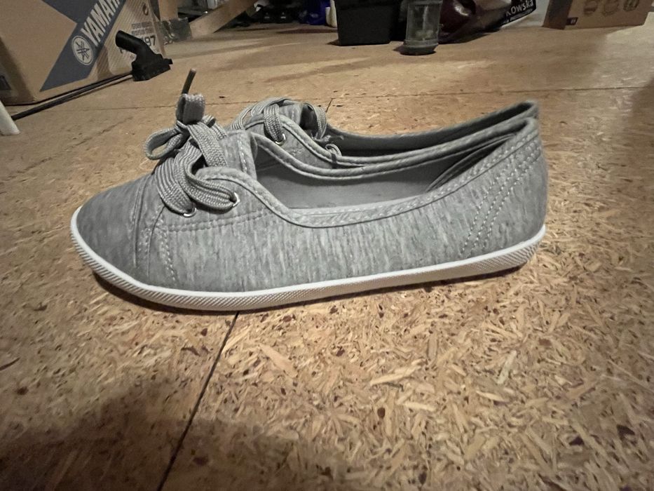 Szare tenisowki Vices rozm. 38, przed kostkę, nowe