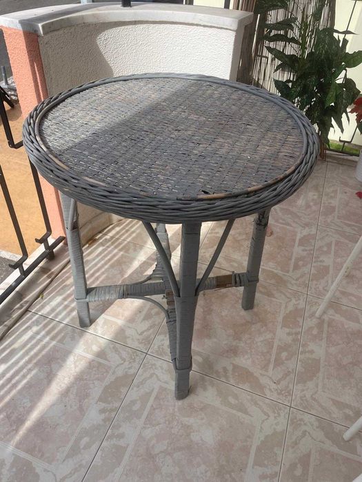 Mesa Redonda de Varanda / Jardim em Estilo Rústico