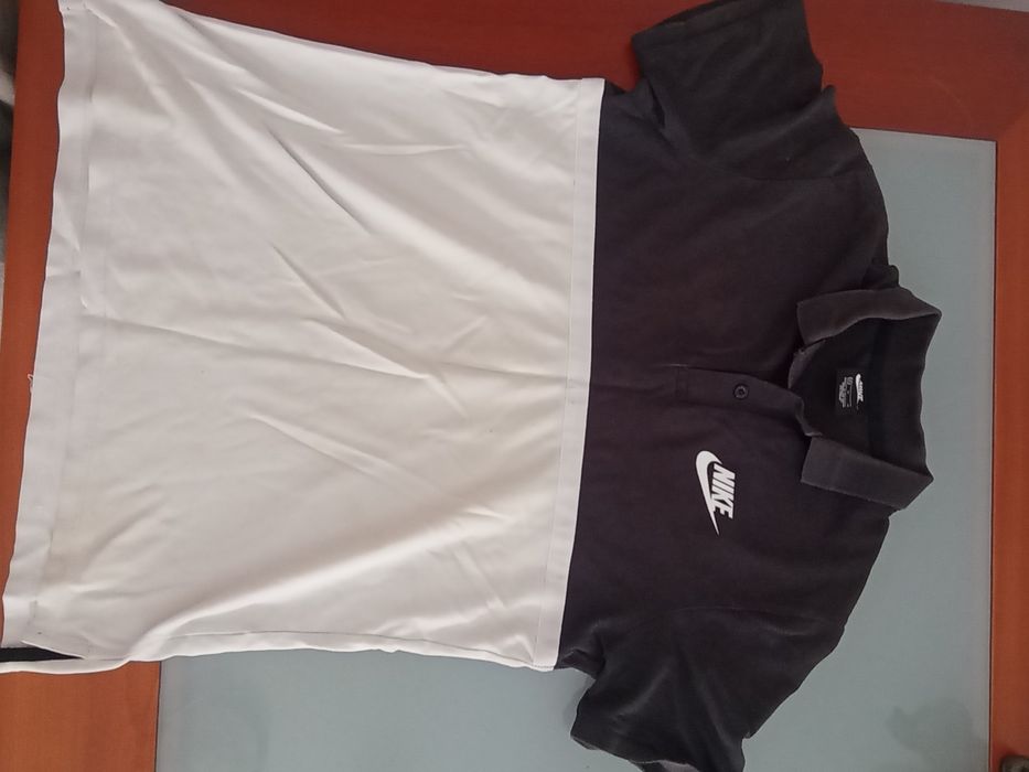 Tshirt -Polo	Nike		Tamanho M	usada em bom estado