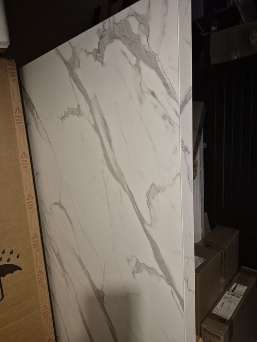 Blat laminowany w dekorze marmuru