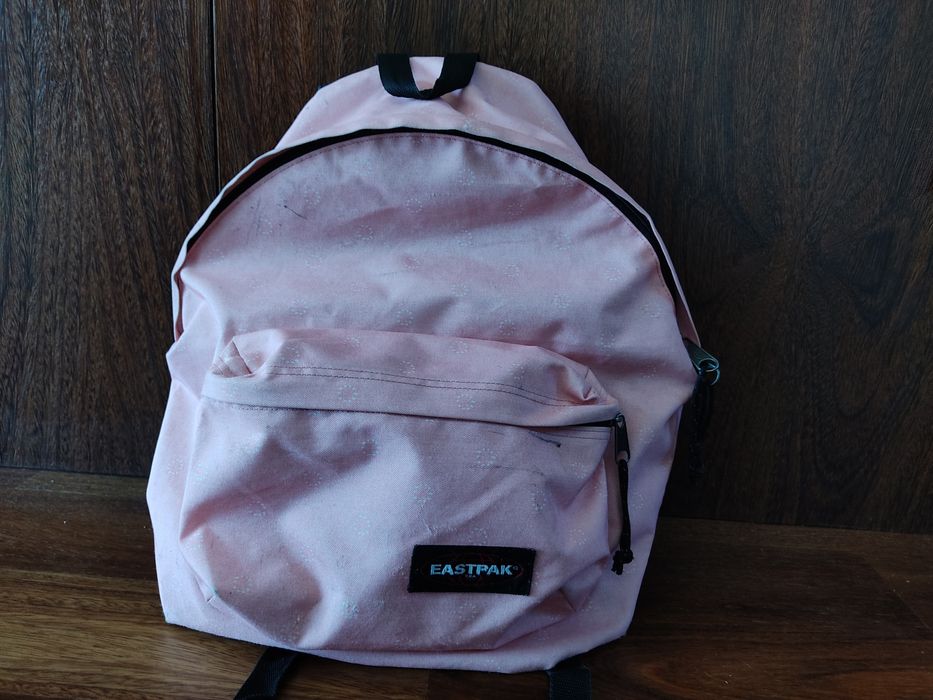 Mochila eastpak cor-de-rosa