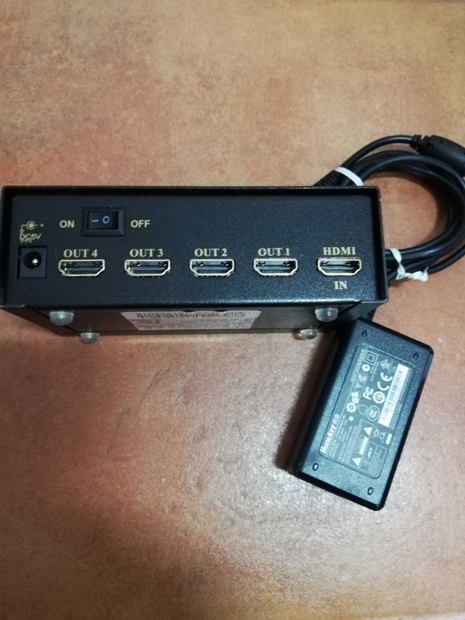 DIVISOR HDMI de 4 portas V1.4 de alta velocidade / 3D / ARC / ETHERNET