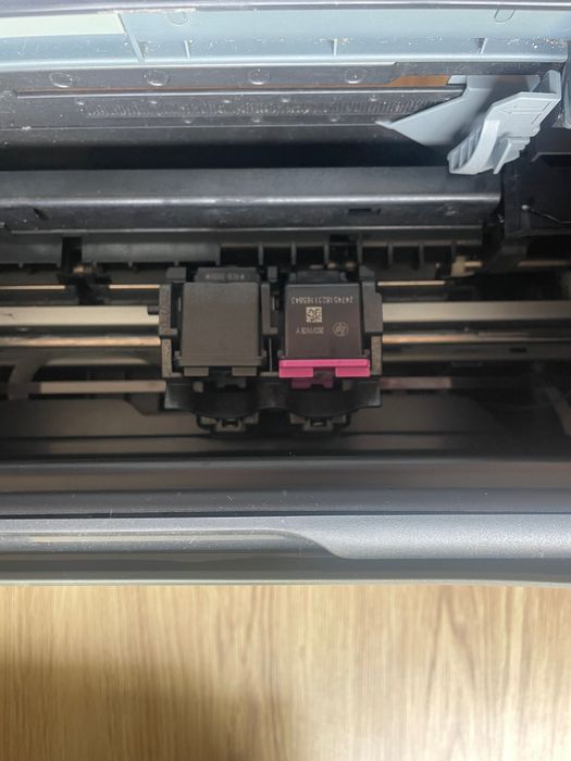 Impressora HP DESKJET  serie F2420 com cabo alimentação + 3 tinteiros