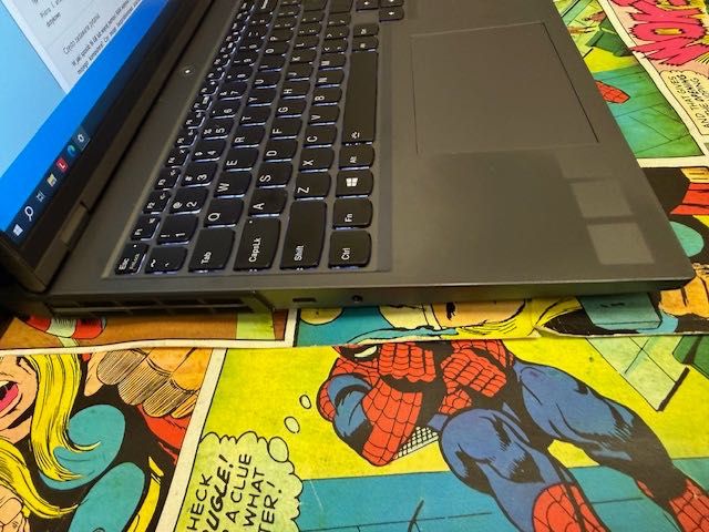 LENOVO IdeaPad Gaming 3 15.6" 20GB RAM 512GBx2 GeForce RTX2050 4GB