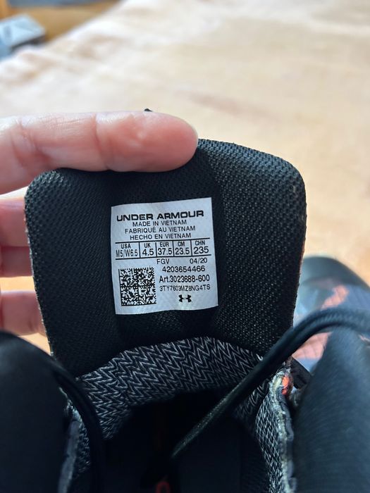 Ботінки Under Armour 37 розмір