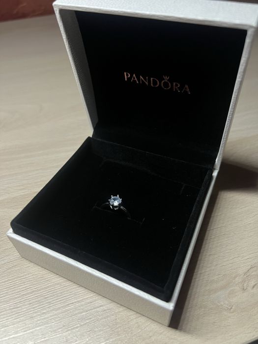 Каблучка пандора Pandora