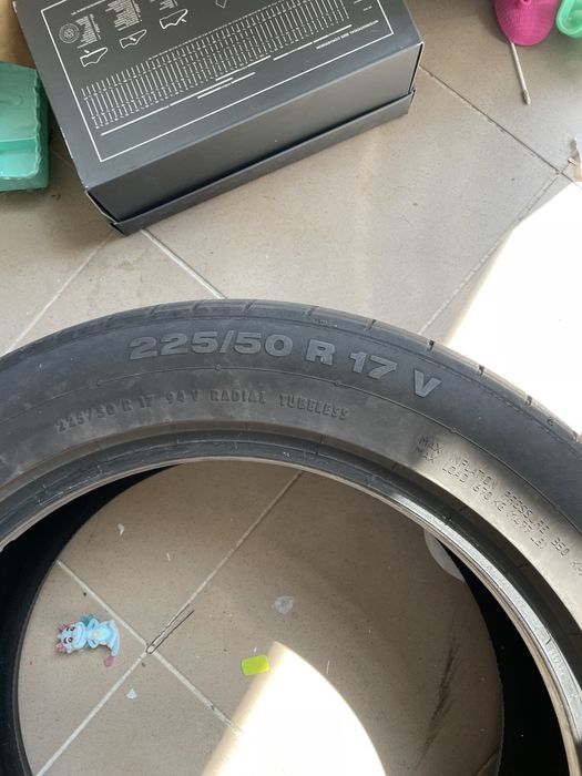 Шины Continental 225/50 R17