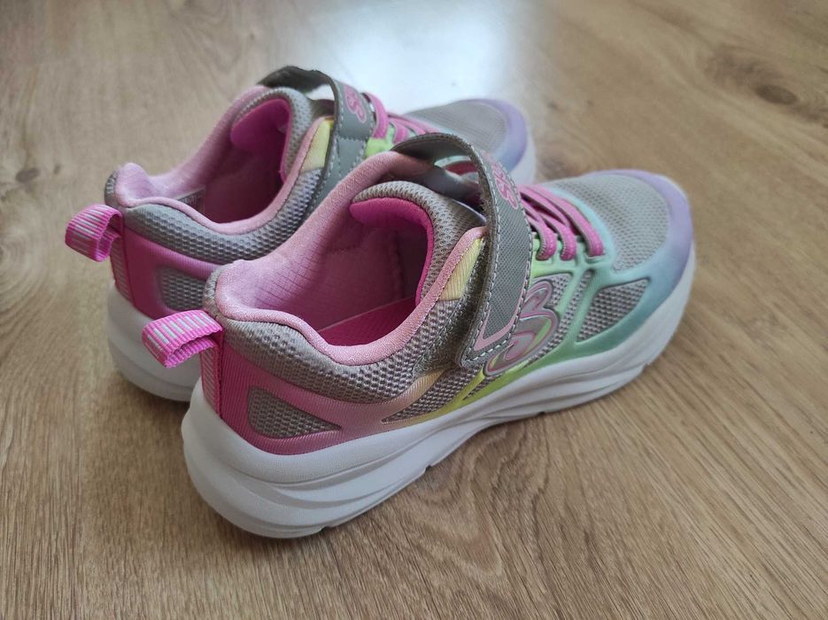 Кросівки Sketchers для дівчаток 31р