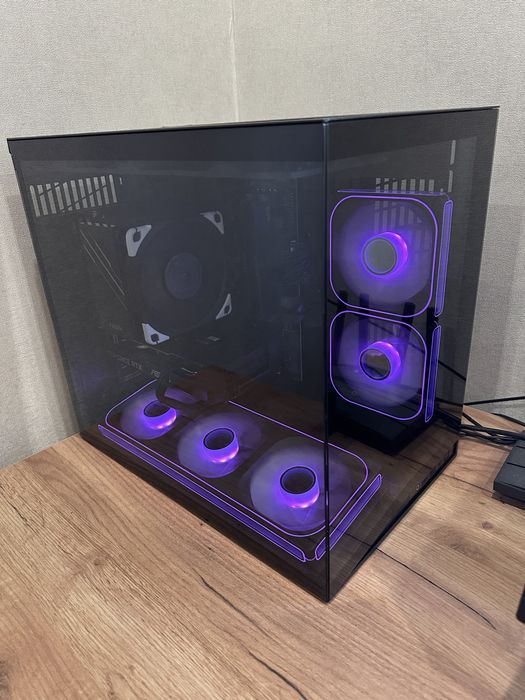 Продам ігровий ПК майже новий. Rtx 5060, ryzen 5 7500f. 32 gb ddr5 6000, 1.5 tb ssd m2, корпус Lian li. Блок живлення NZXT C850