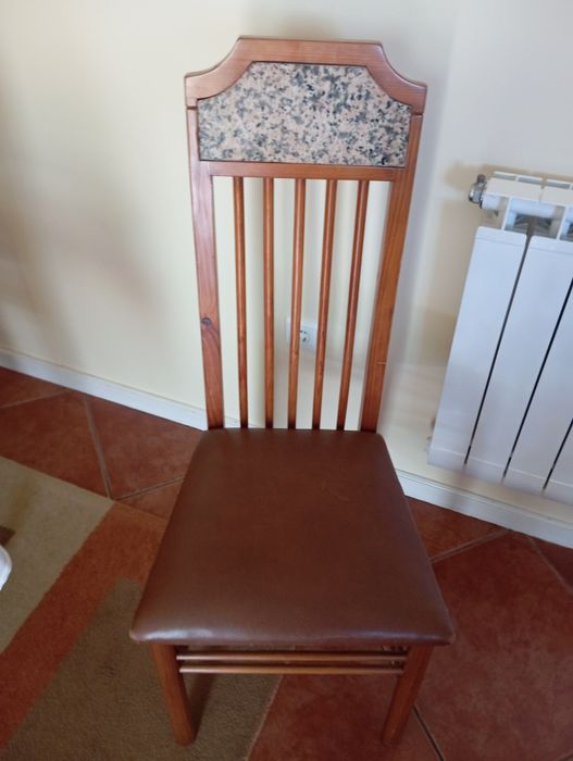 Vendo 6 Cadeiras ótimo estado